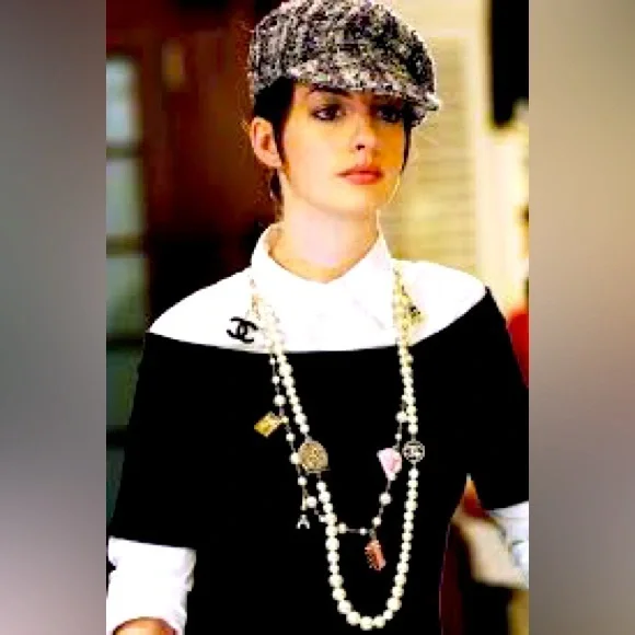 🌸LUXURY ITEMS ONLY SHARE SHOW🌸 - Picture 1 of 8